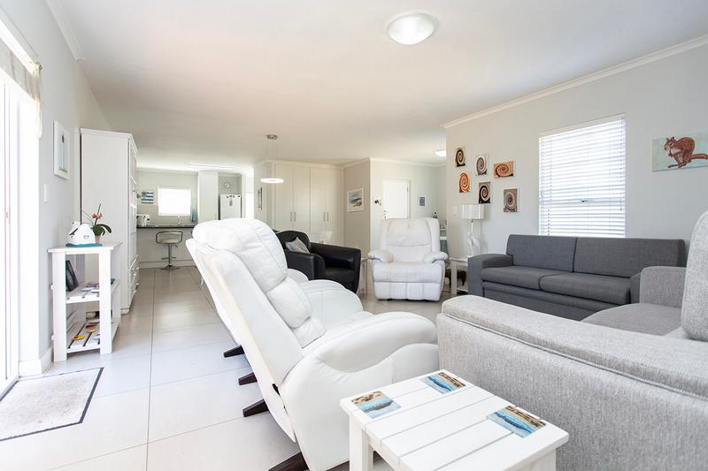 3 Bedroom Property for Sale in Sunningdale Western Cape